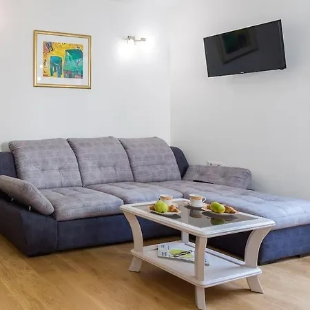 Apartment Palace La Strada *
