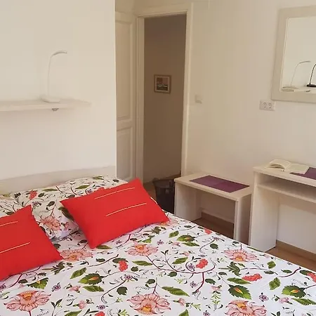 Palace La Strada Apartment *